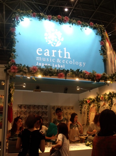カジュアルなミクにファンも注目！『earth music ＆ ecology Japan Label』がコミケブース出店