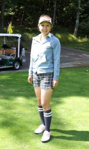 ゴルフ ショート コース 服装 女性
