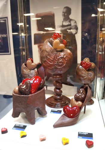 チョコレートの祭典「サロン・デュ・ショコラ」開催中！　ジントニック味やワサビ味など個性派ショコラも登場