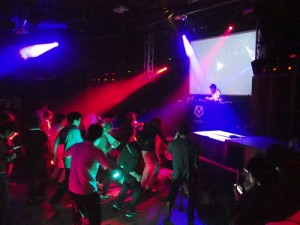 東京パーティーシーンがさらにカオス化!? オタク系DJイベント『オトカルランド』がなんでもアリすぎた 東京パーティーシーンがさらにカオス化!? オタク系DJイベント『オトカルランド』がなんでもアリすぎた