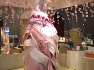 ペーパークラフトの桜にうっとり！　SHISEIDO THE GINZA「美と、花あそび。2015」
