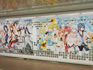 限定缶バッジを目指してファンが殺到!? 男性アイドル育成リズムゲーム『アイドリッシュセブン』東京メトロ丸ノ内線新宿駅ポスターを見てきた 限定缶バッジを目指してファンが殺到!? 男性アイドル育成リズムゲーム『アイドリッシュセブン』東京メトロ丸ノ内線新宿駅ポスターを見てきた
