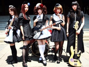 メイド姿のハードロックバンド!「BAND-MAID(R)」が新作MV公開 メイド姿のハードロックバンド!「BAND-MAID(R)」が新作MV公開