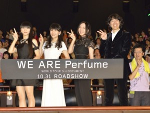 Perfume初のドキュメンタリー映画を振り返り「海外によう行ったな！」舞台挨拶レポート