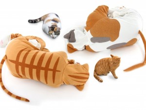 ねこポケット付きルームウェア『ダメねこ』に新デザイン登場 大きな三毛猫・茶トラになろう ねこポケット付きルームウェア『ダメねこ』に新デザイン登場 大きな三毛猫・茶トラになろう