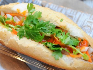 本格派ベトナムサンドイッチ「バインミー」を気楽に食べられるキッチンカーを発見