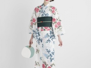 今年の浴衣メークは“レトロ”がトレンド! 美シルエットのヘアアレンジも 今年の浴衣メークは“レトロ”がトレンド! 美シルエットのヘアアレンジも
