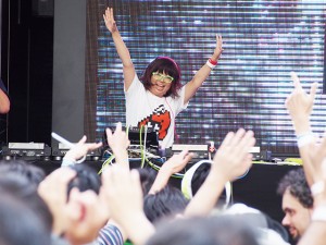 “ゴジラ”が見守る歌舞伎町でアニソン&EDM! 『Re:animation9』レポート “ゴジラ”が見守る歌舞伎町でアニソン&EDM! 『Re:animation9』レポート